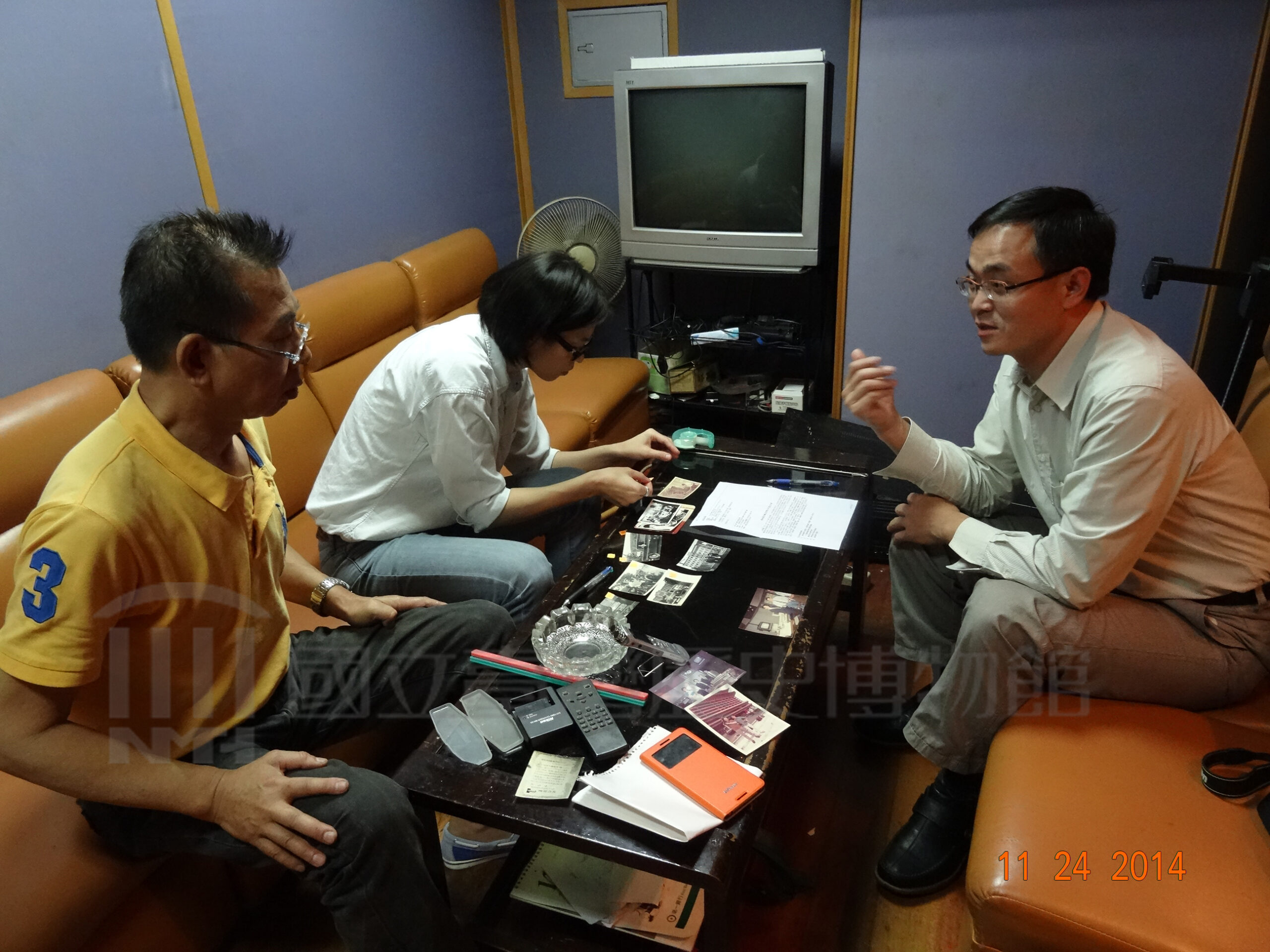 訪談喻鳳寶先生(左)